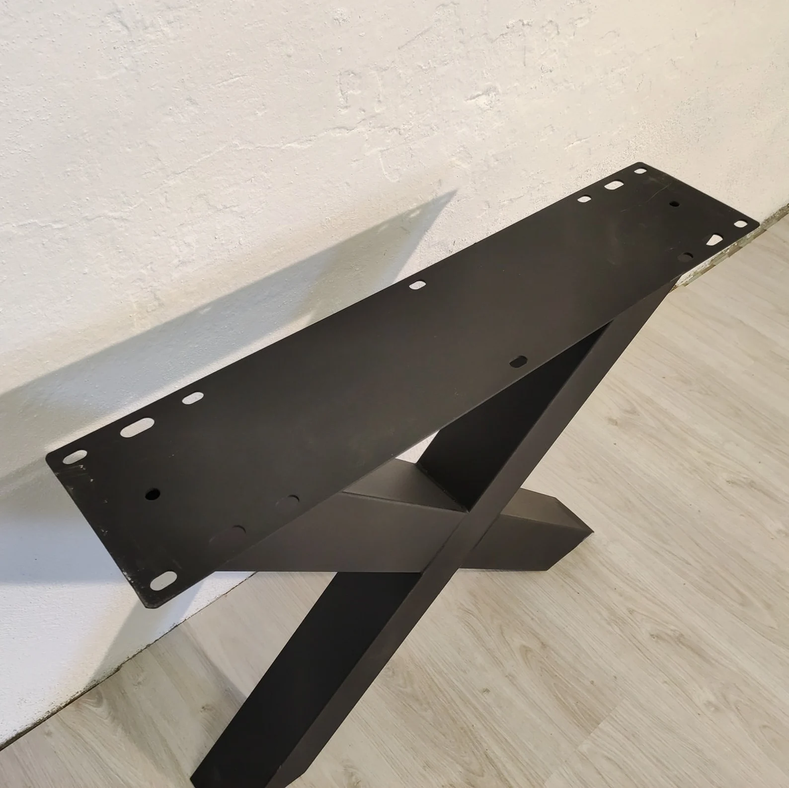 Base metal - Modelo X - 2 patas - Imagen 2